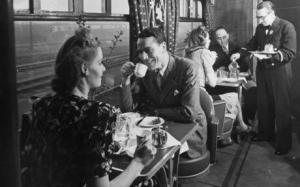 train-crockery_1011128c