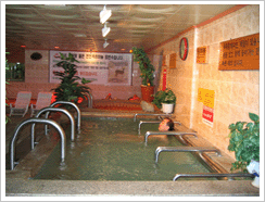 massage pool